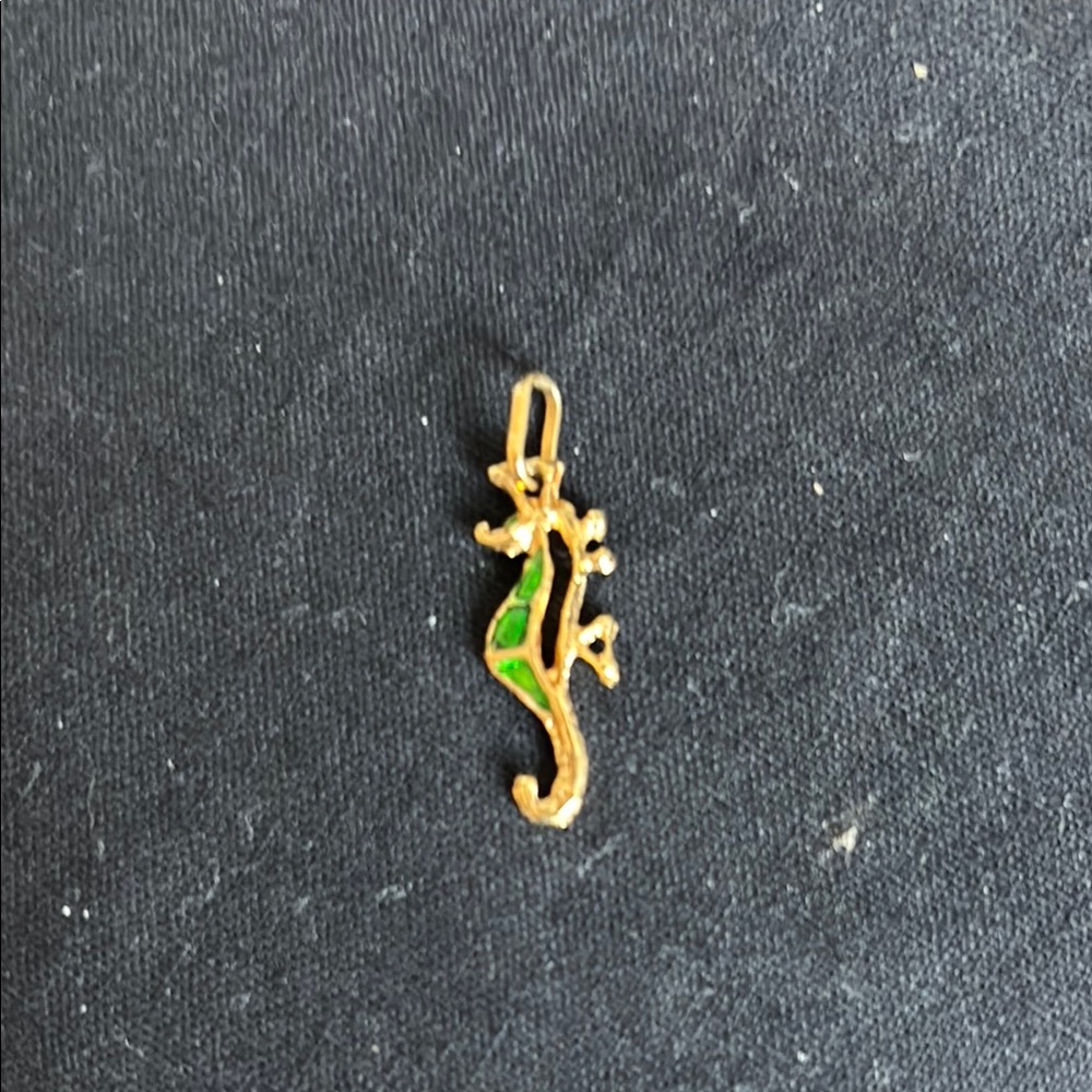 Seahorse Charm!  Cute!